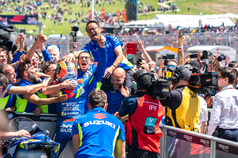 Illustration for article titled Rins Wins; Commandeers COTA Crown from Marquez during MotoGP Race
